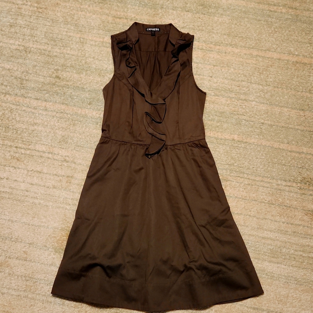 Express Ruffle V-neck Sleeveless Dress; Side zipper close; side/waist pockets;
